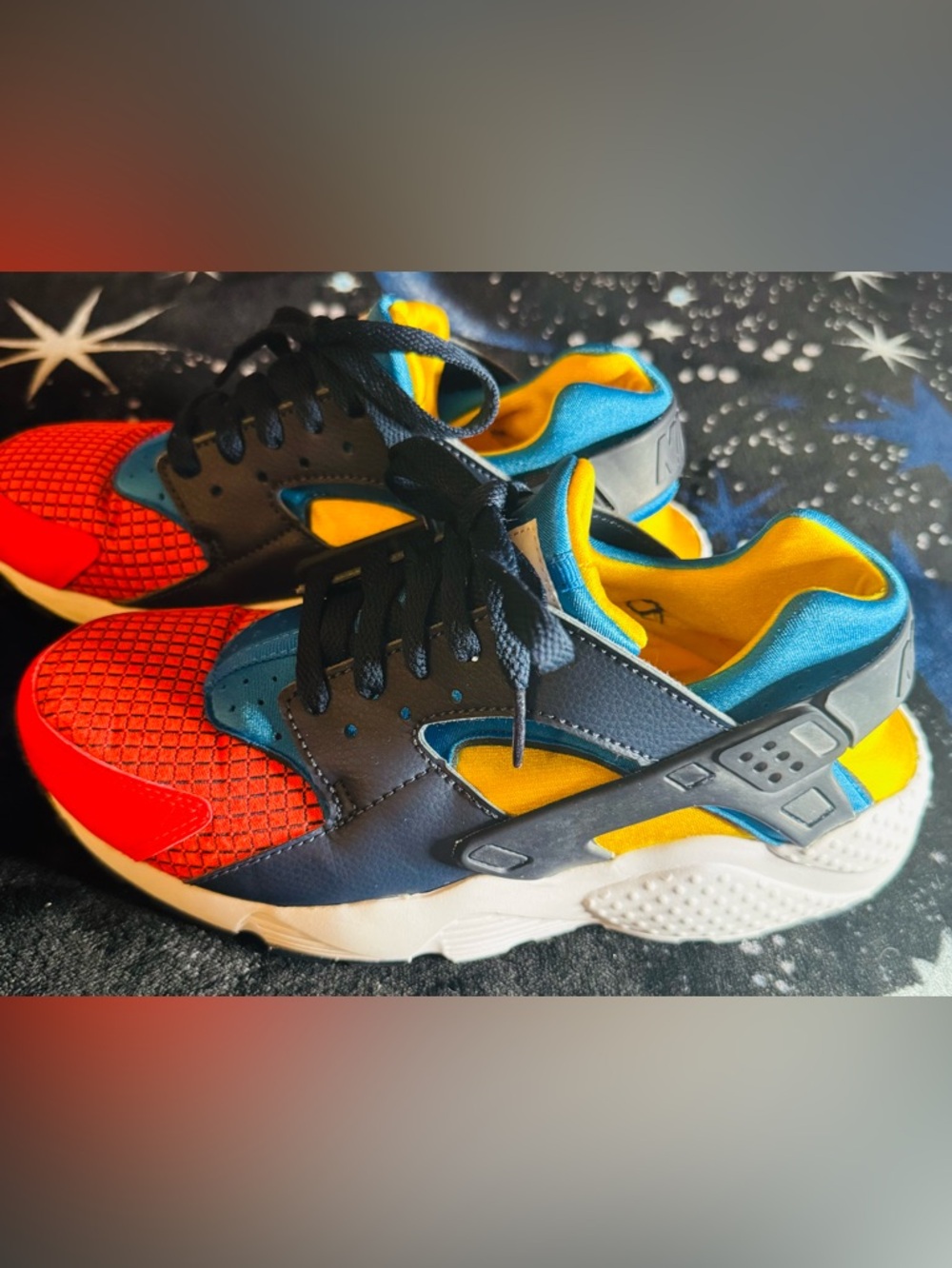 Nike Huarache Vibrant Sneakers in Navy, Red and Yellow colorway